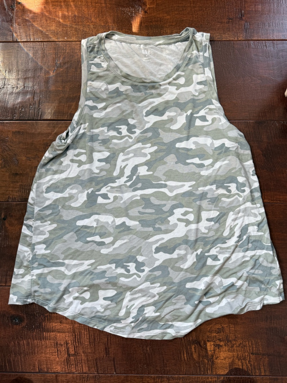 GAP Camouflage Tank Top in Gray and Olive
